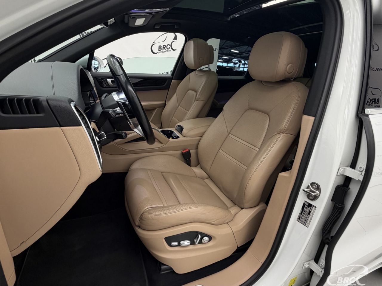 Porsche Cayenne | 24