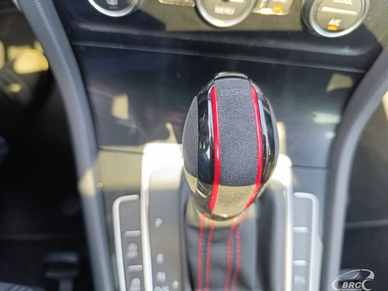 Volkswagen Golf | 19