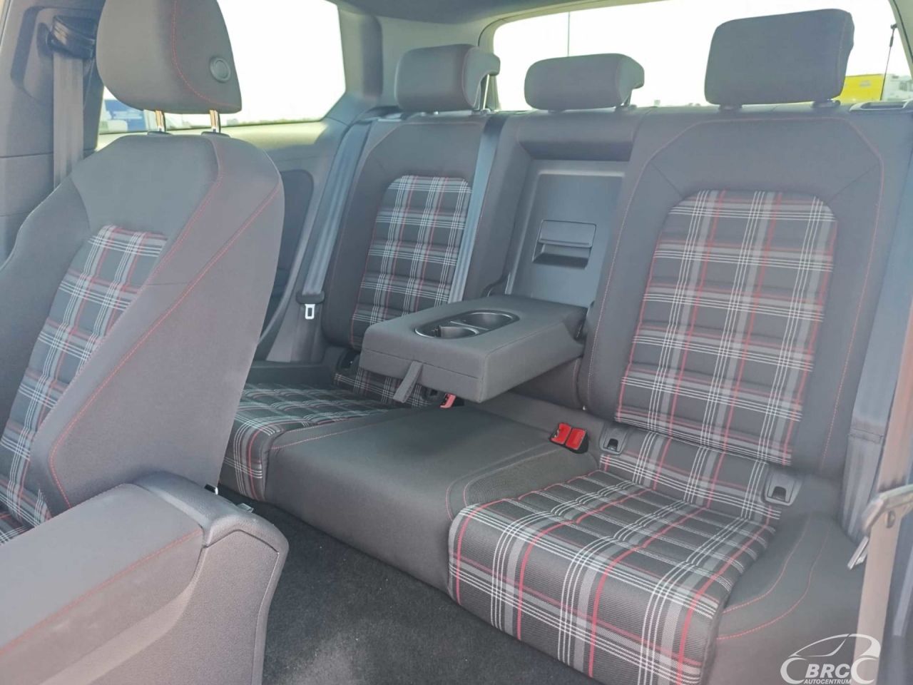 Volkswagen Golf | 25