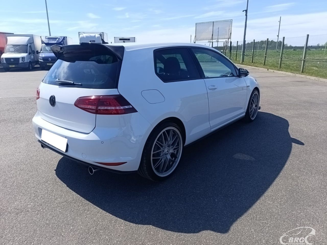 Volkswagen Golf | 4