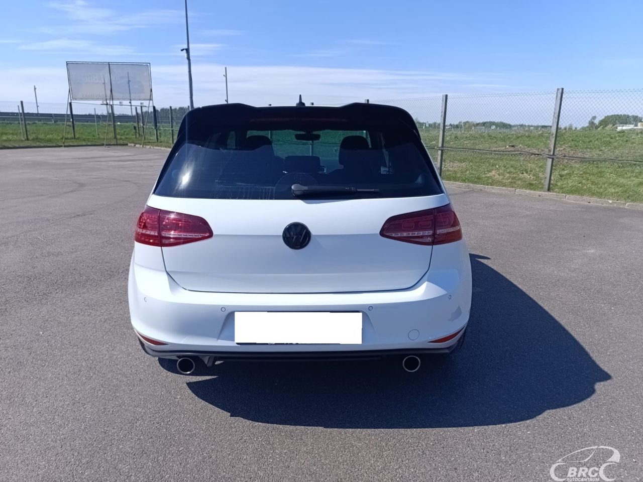 Volkswagen Golf | 3