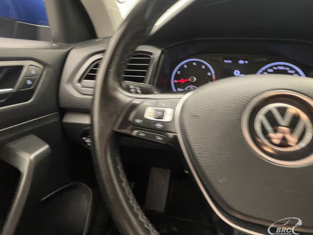 Volkswagen T-Roc | 28