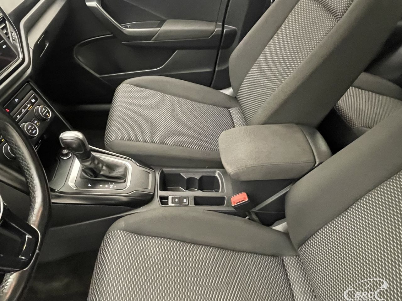 Volkswagen T-Roc | 22