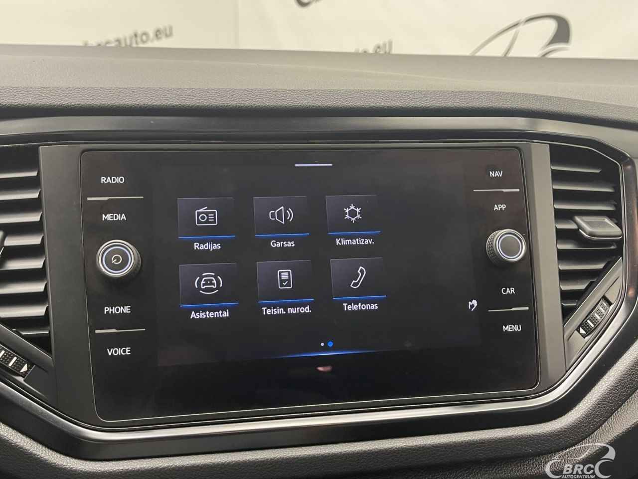 Volkswagen T-Roc | 35
