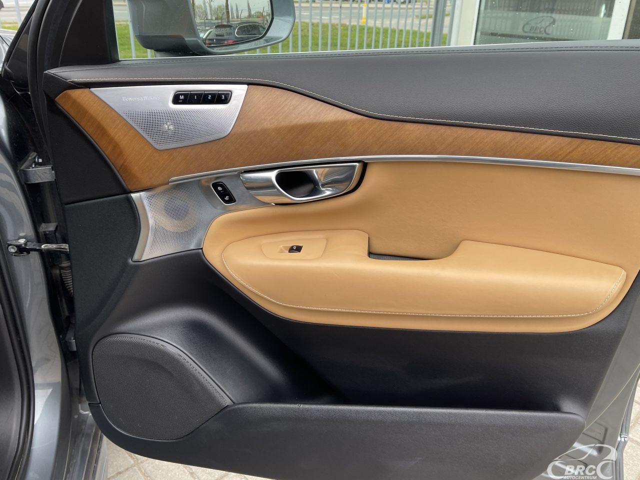 Volvo XC90 | 3