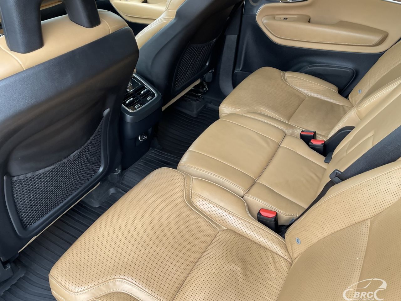 Volvo XC90 | 13