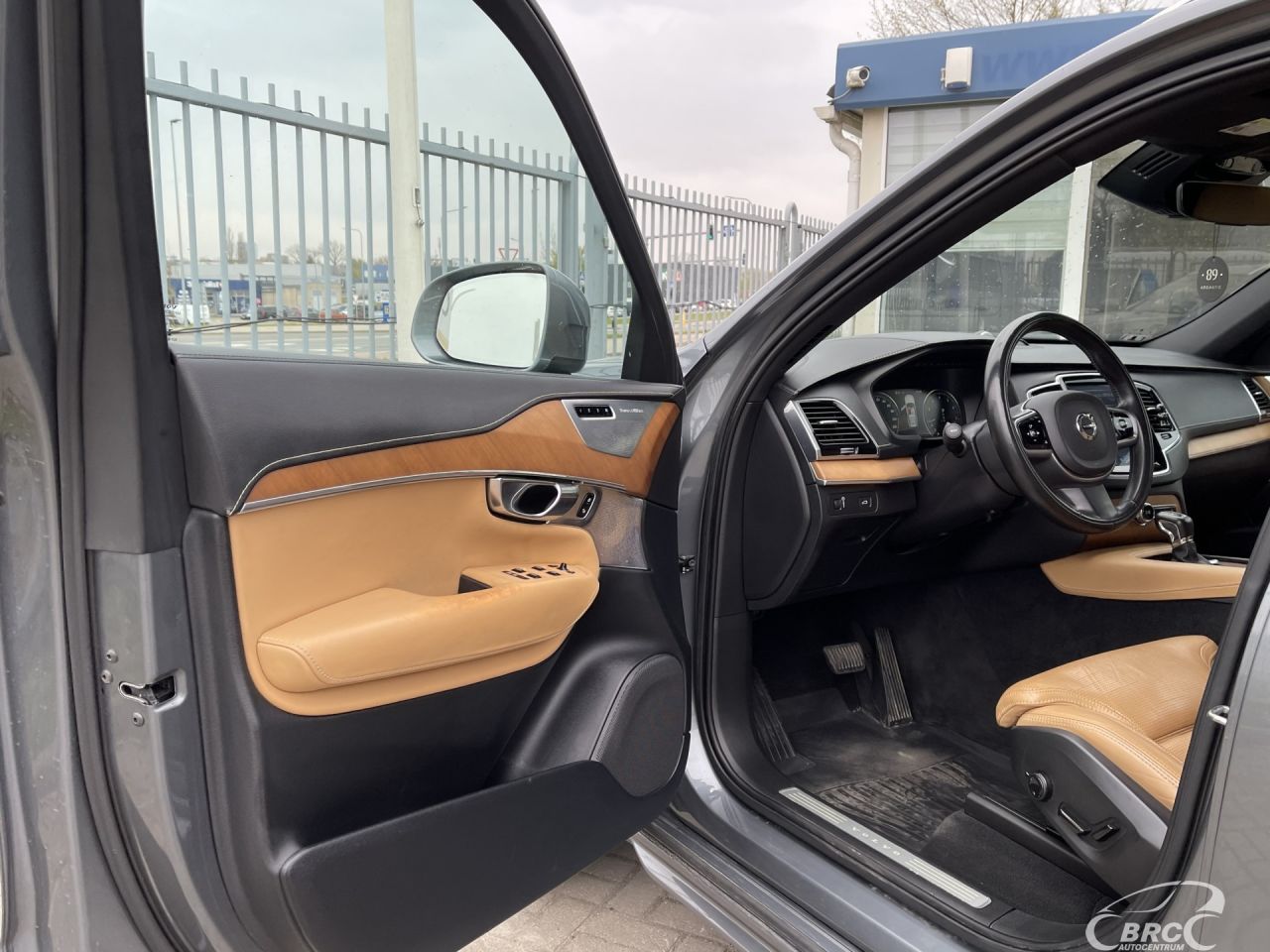 Volvo XC90 | 15