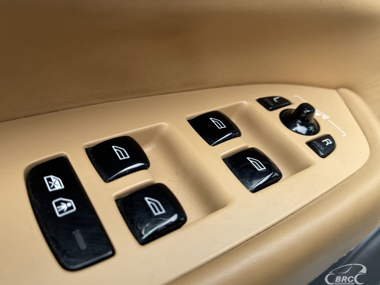 Volvo XC90 | 17