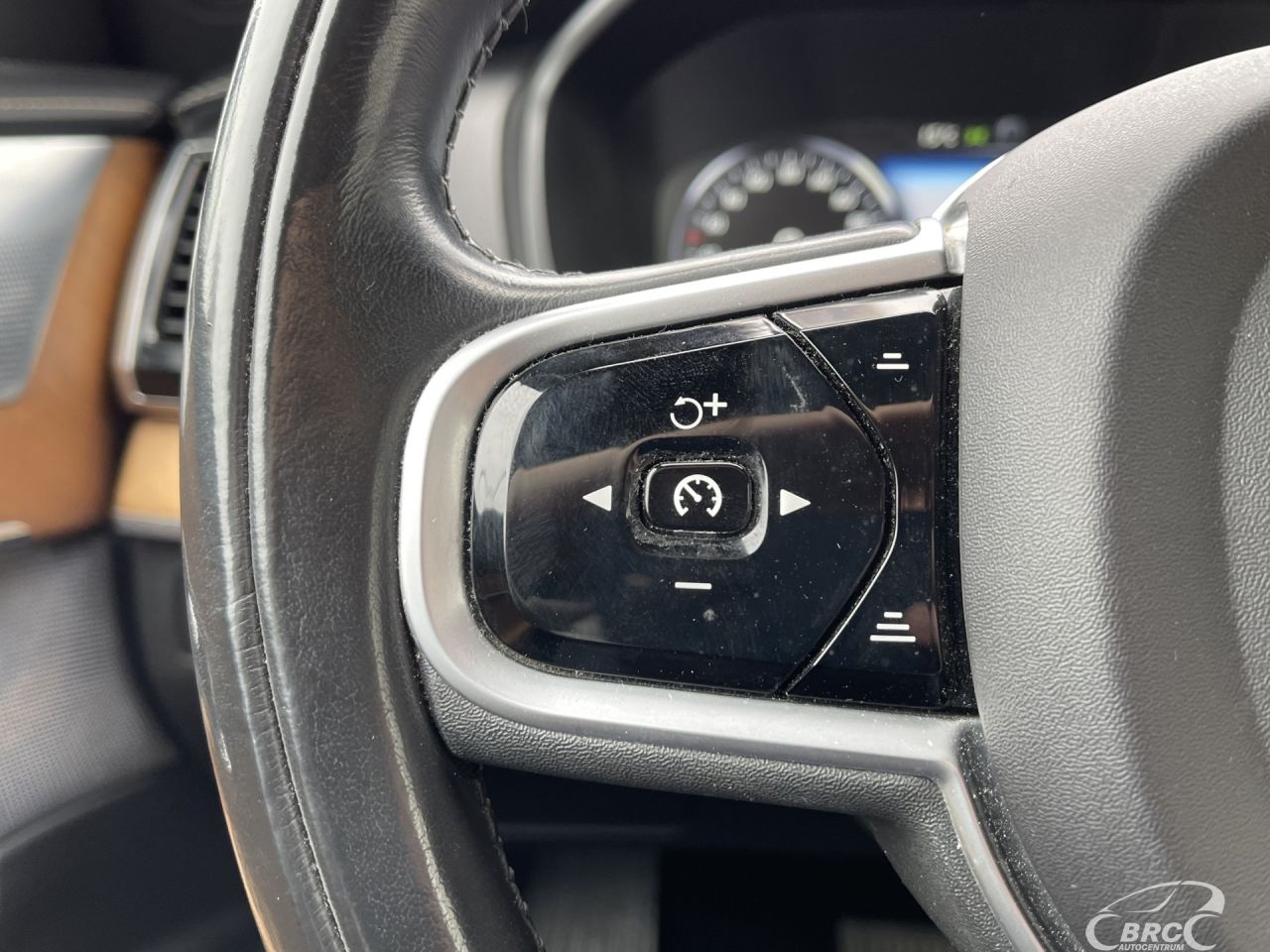 Volvo XC90 | 22