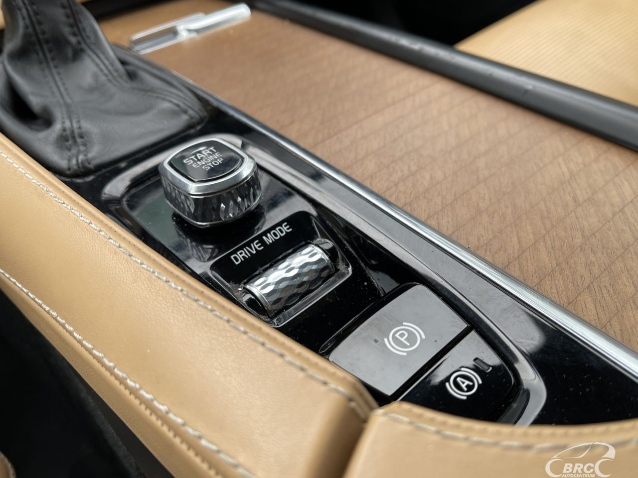 Volvo XC90 | 26