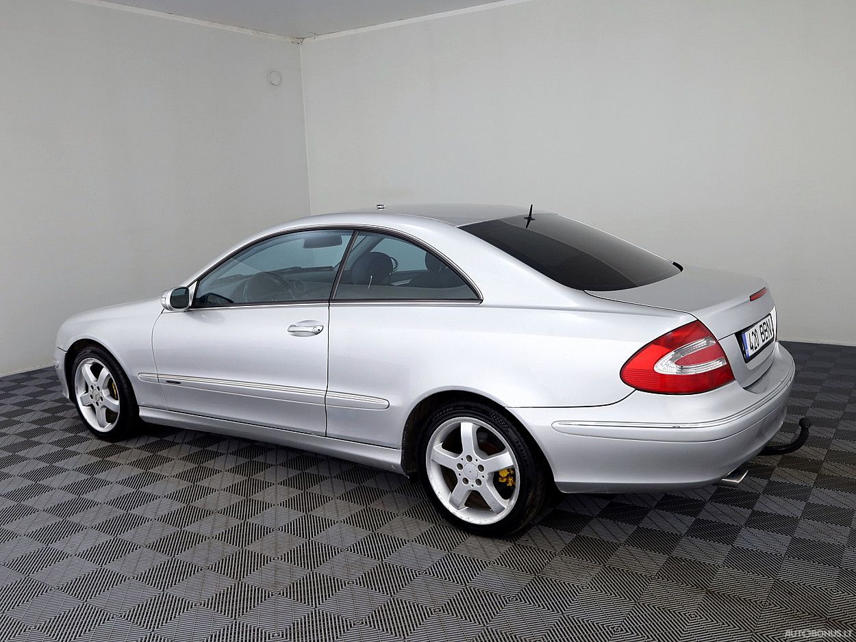 Mercedes-Benz CLK200 | 3
