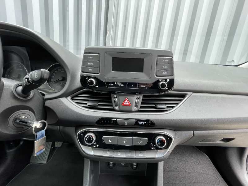Hyundai i30 | 14