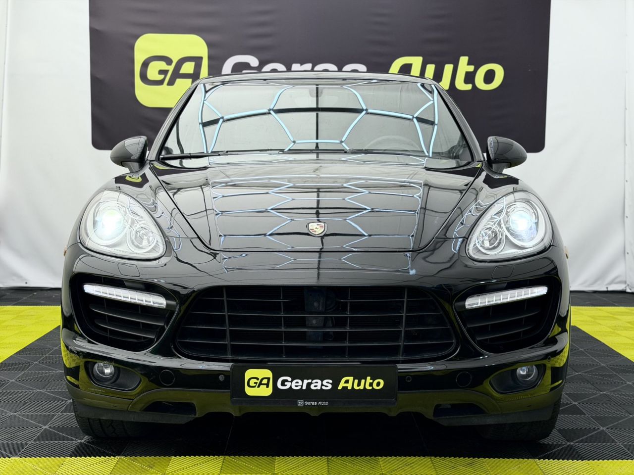 Porsche Cayenne | 1