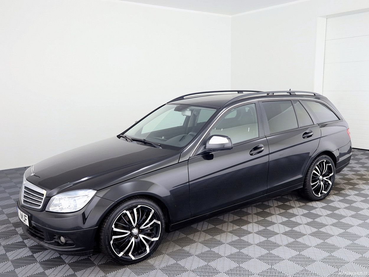 Mercedes-Benz C220 | 1