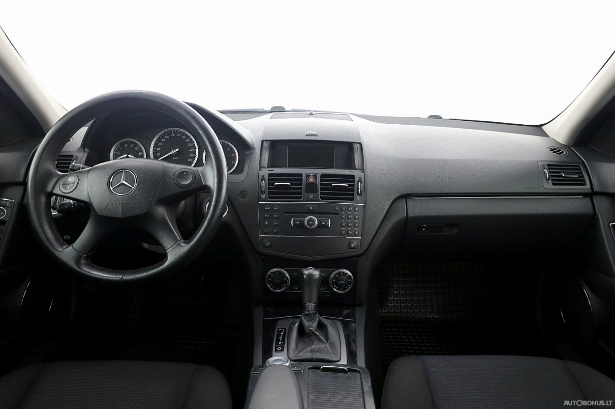 Mercedes-Benz C220 | 4