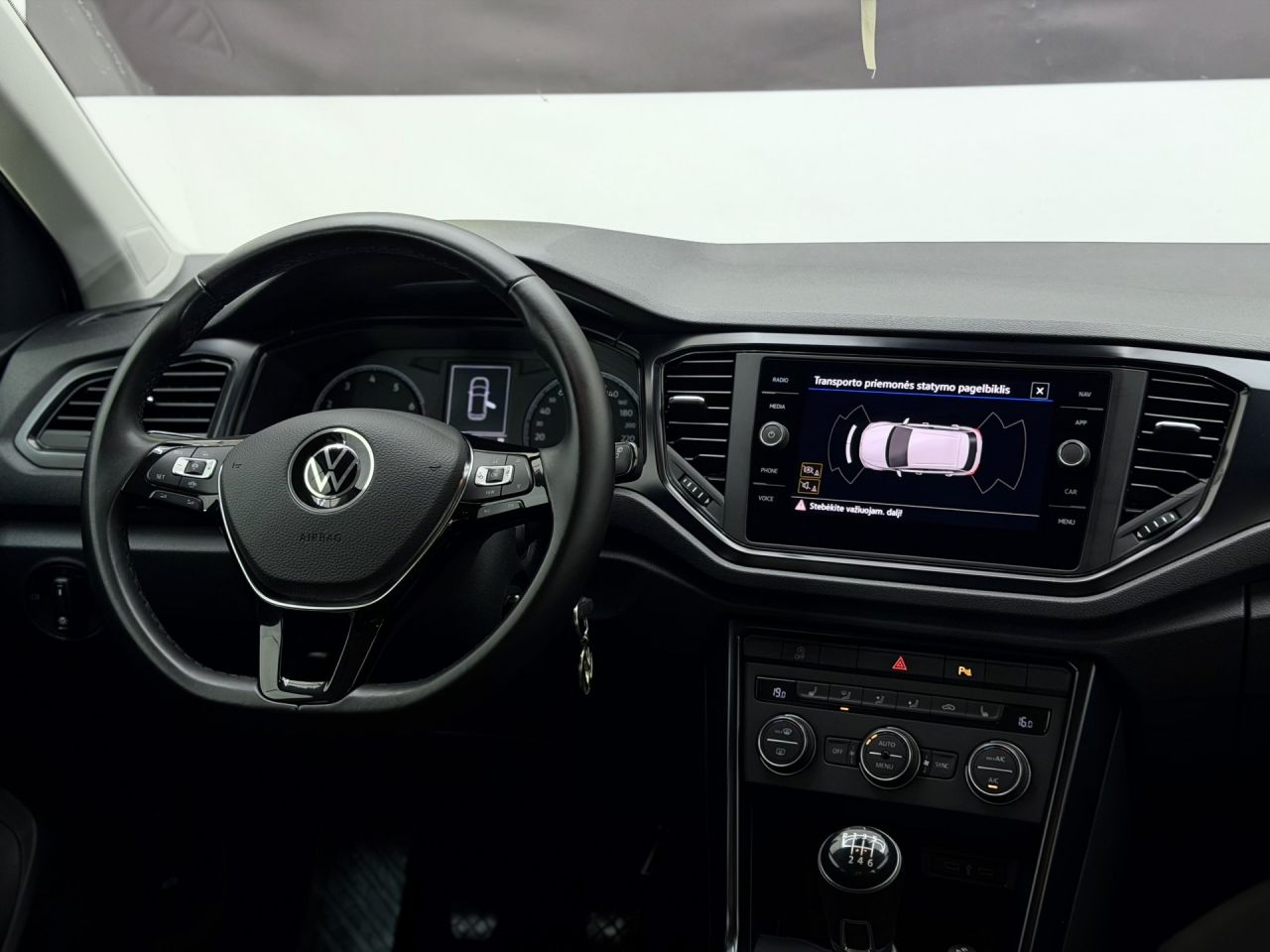 Volkswagen T-Roc | 15