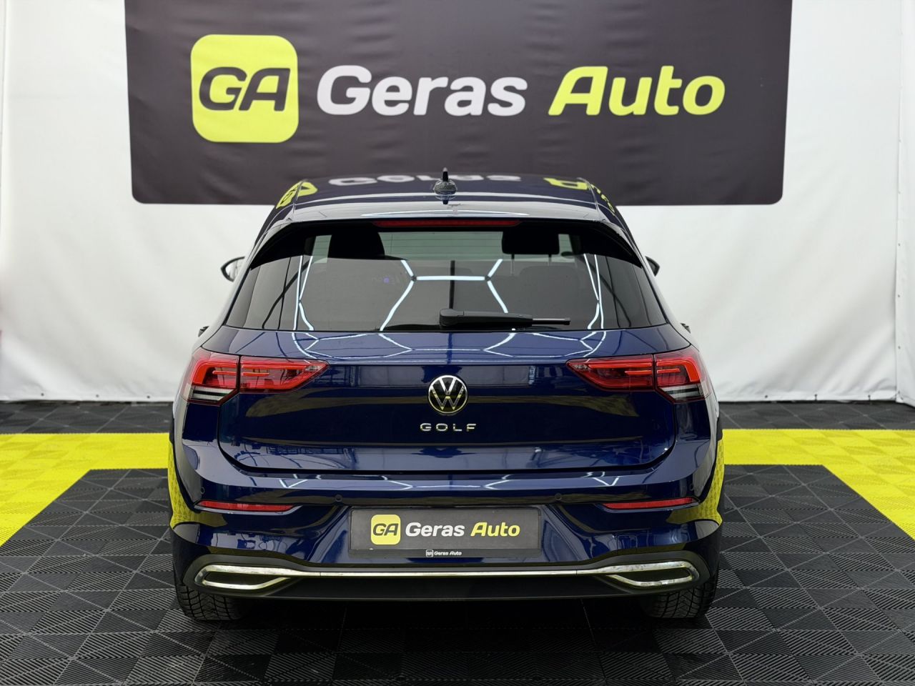 Volkswagen Golf | 4