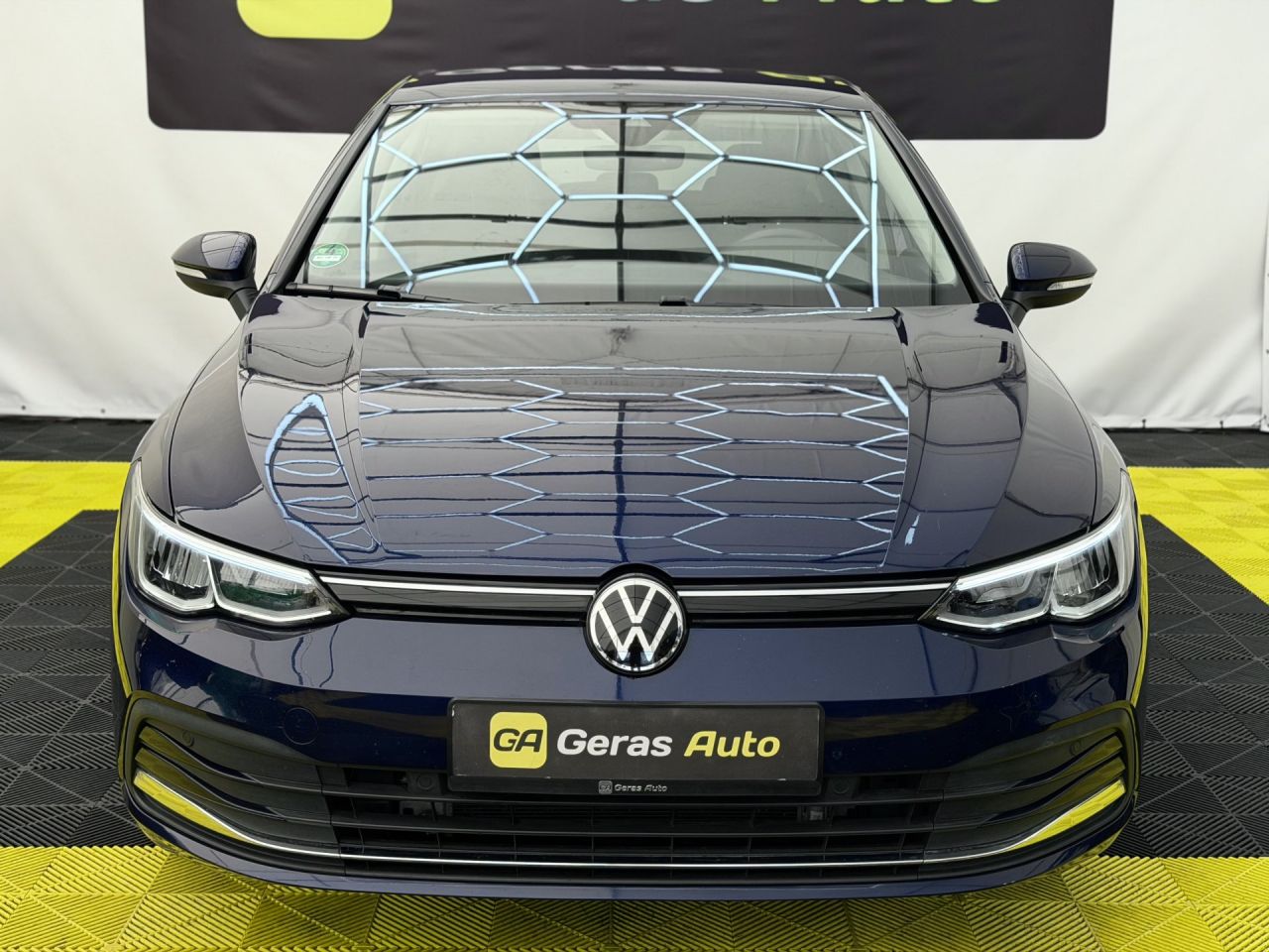 Volkswagen Golf | 1