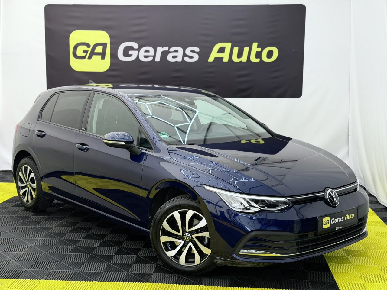 Volkswagen Golf | 2