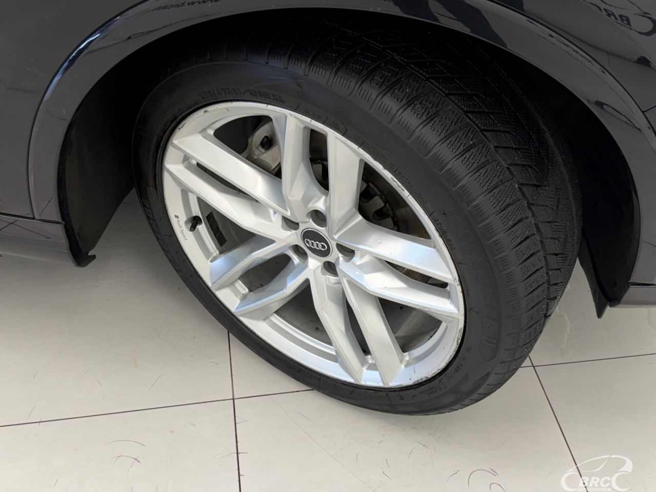 Audi Q7 | 45