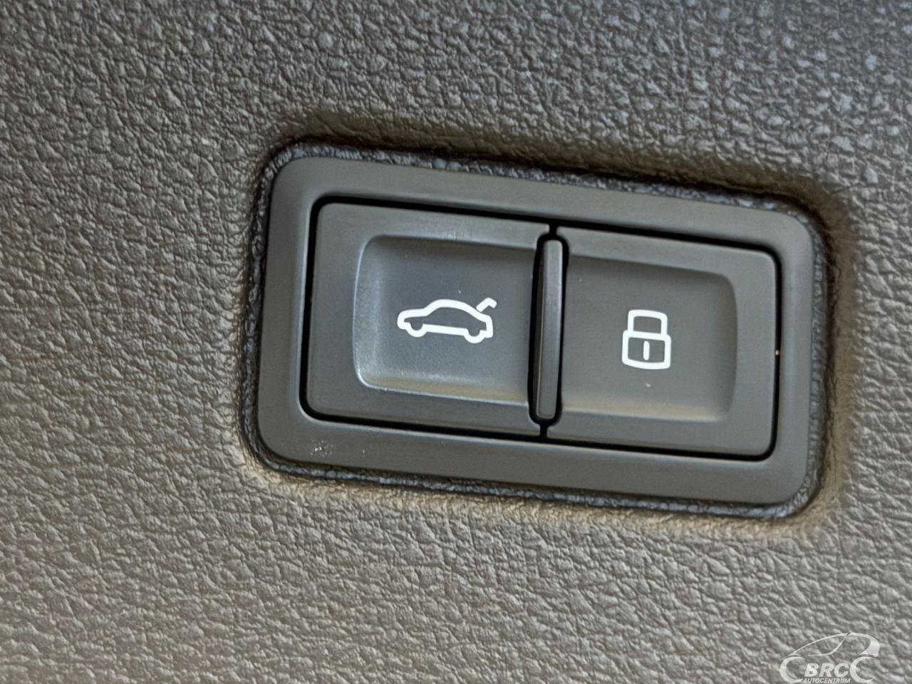 Audi Q7 | 50