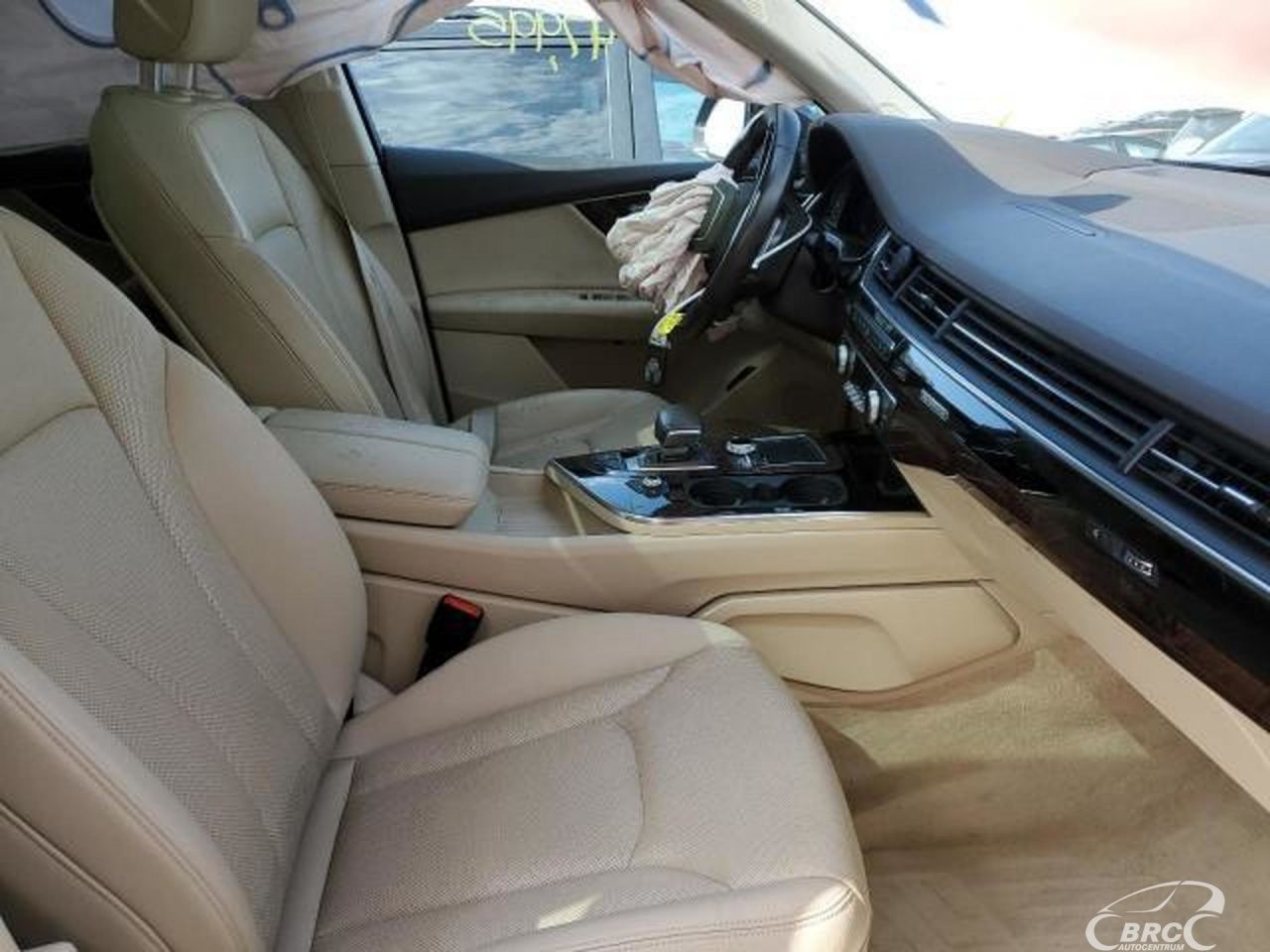 Audi Q7 | 60