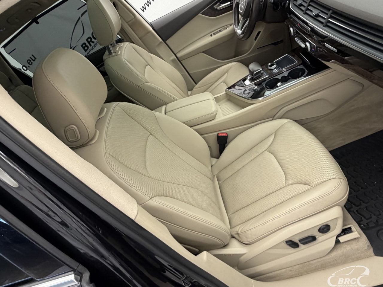 Audi Q7 | 4