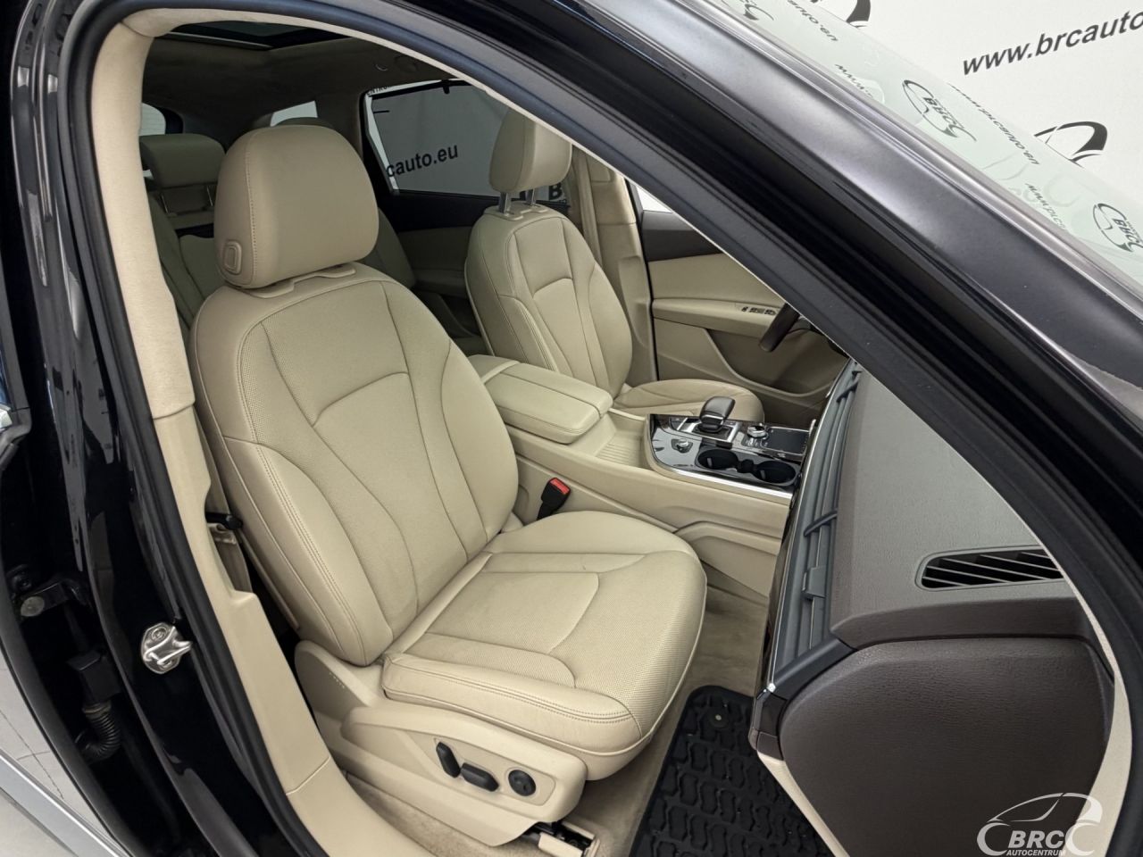Audi Q7 | 6