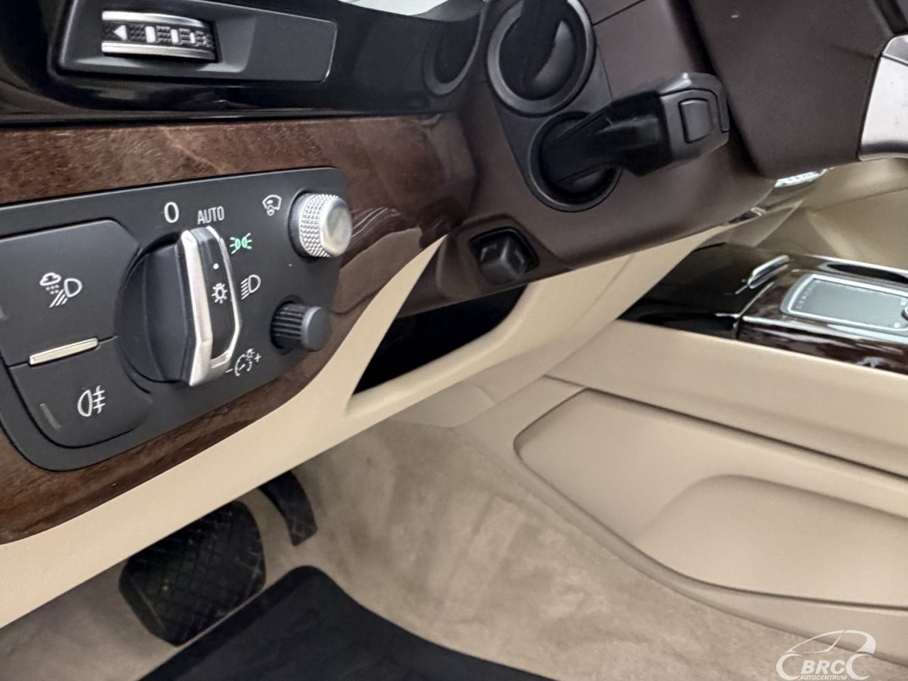 Audi Q7 | 28