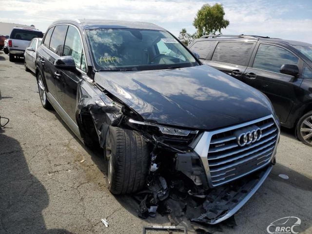 Audi Q7 | 64