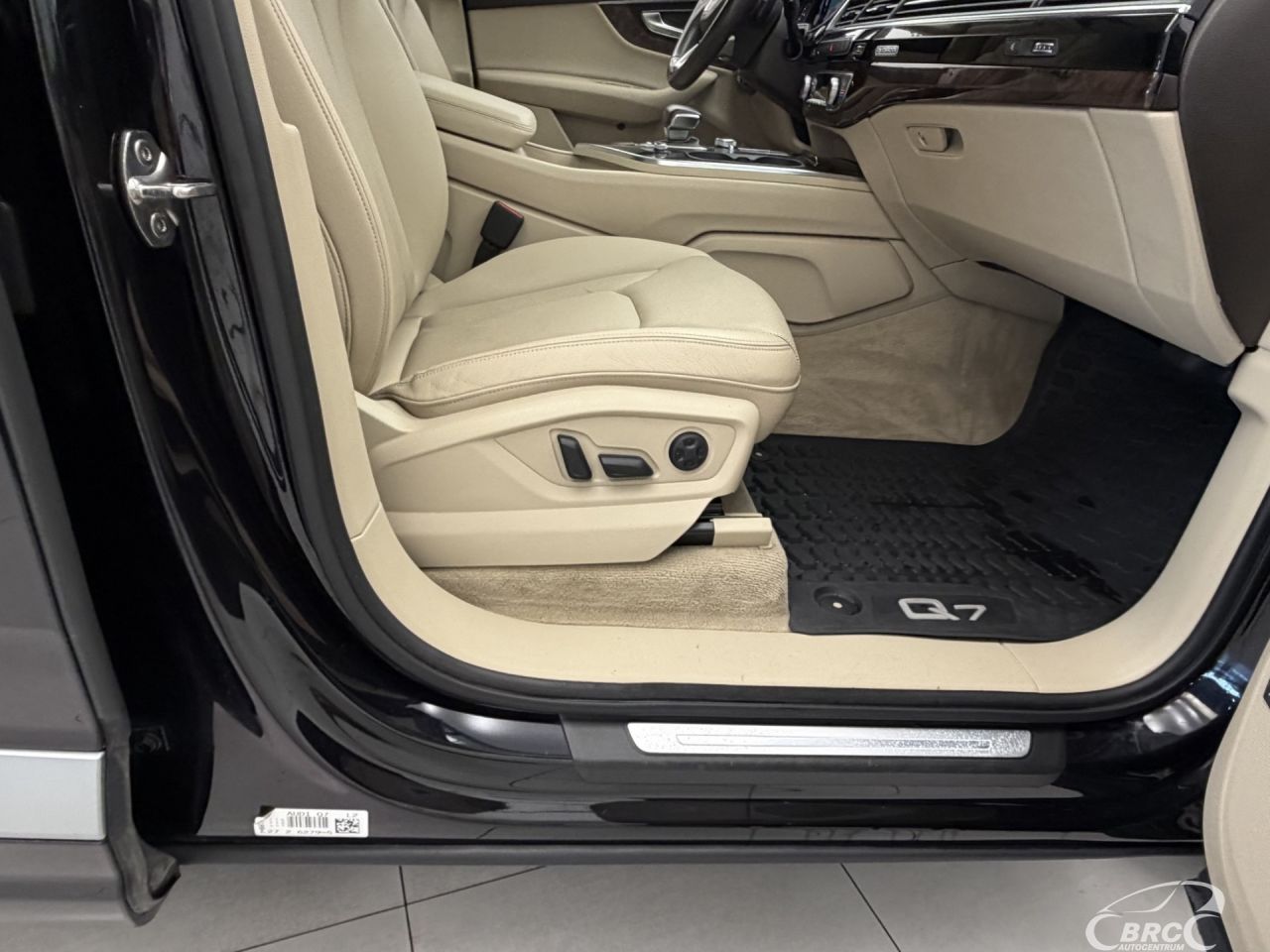 Audi Q7 | 5