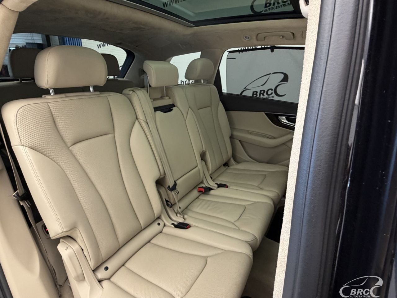Audi Q7 | 11