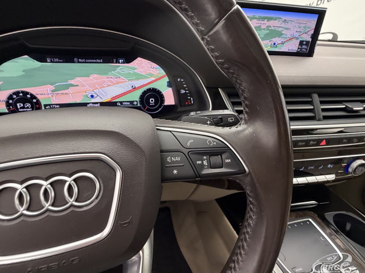 Audi Q7 | 33