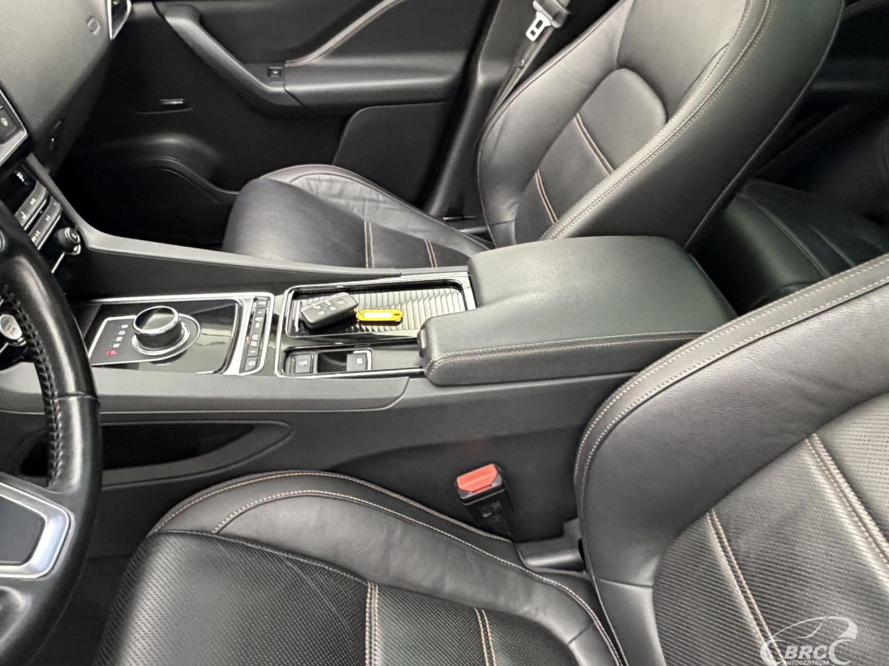 Jaguar F-Pace | 26
