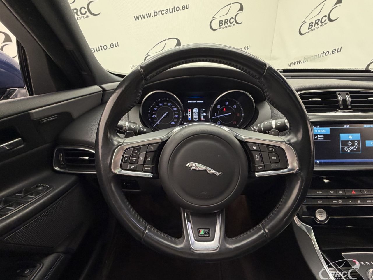 Jaguar XE | 30