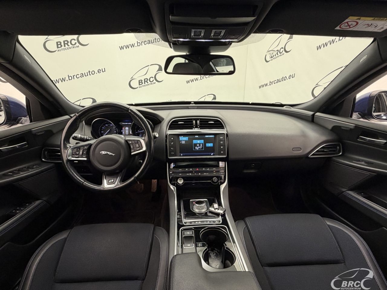 Jaguar XE | 2