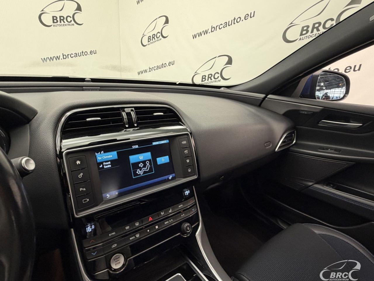 Jaguar XE | 29