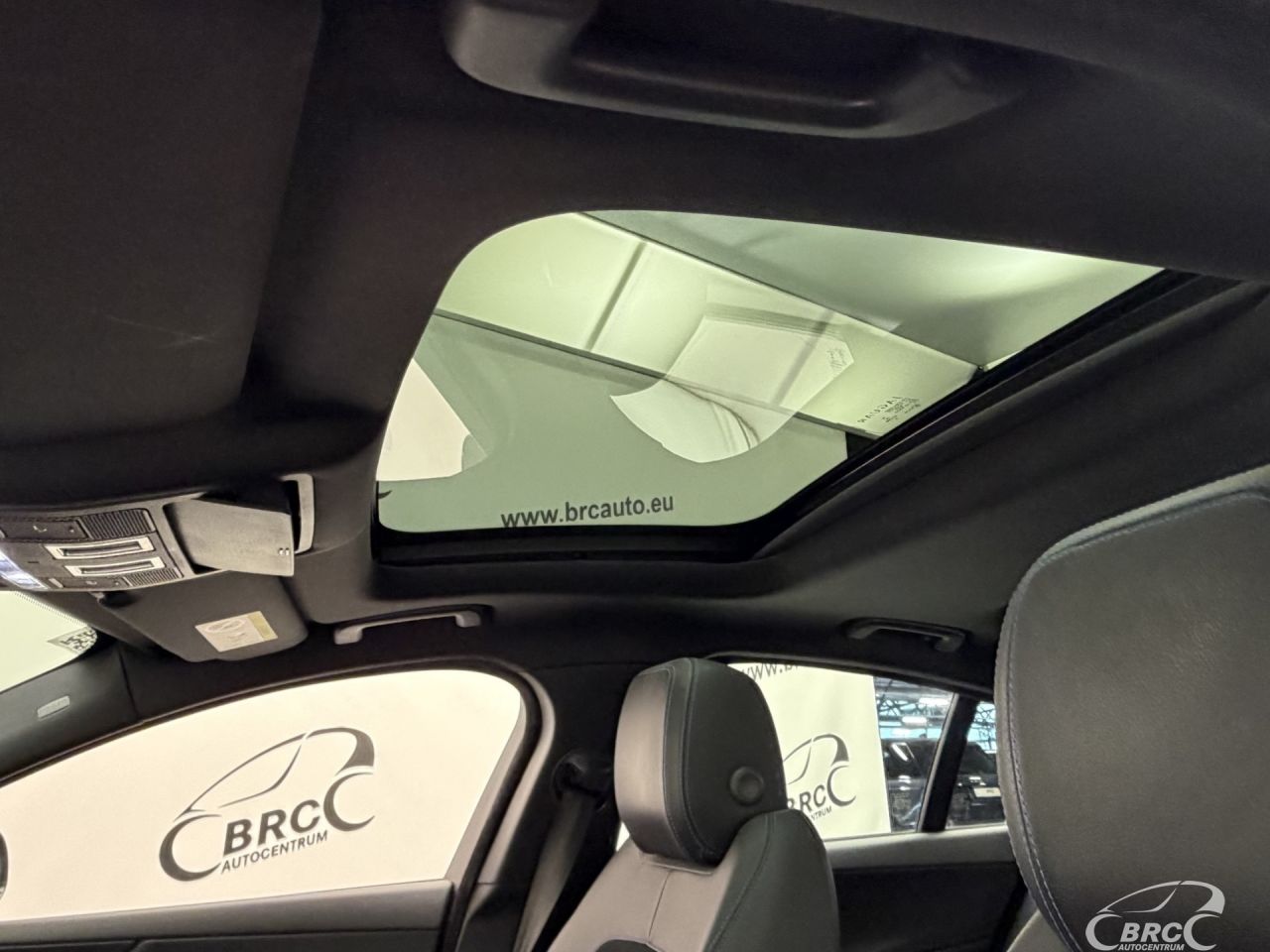 Jaguar XE | 26