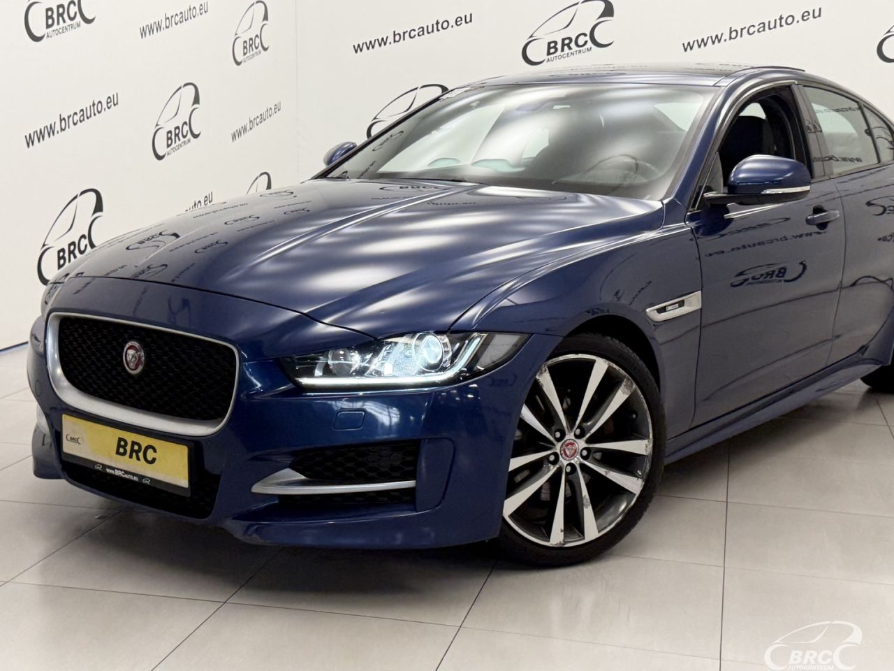Jaguar XE | 52