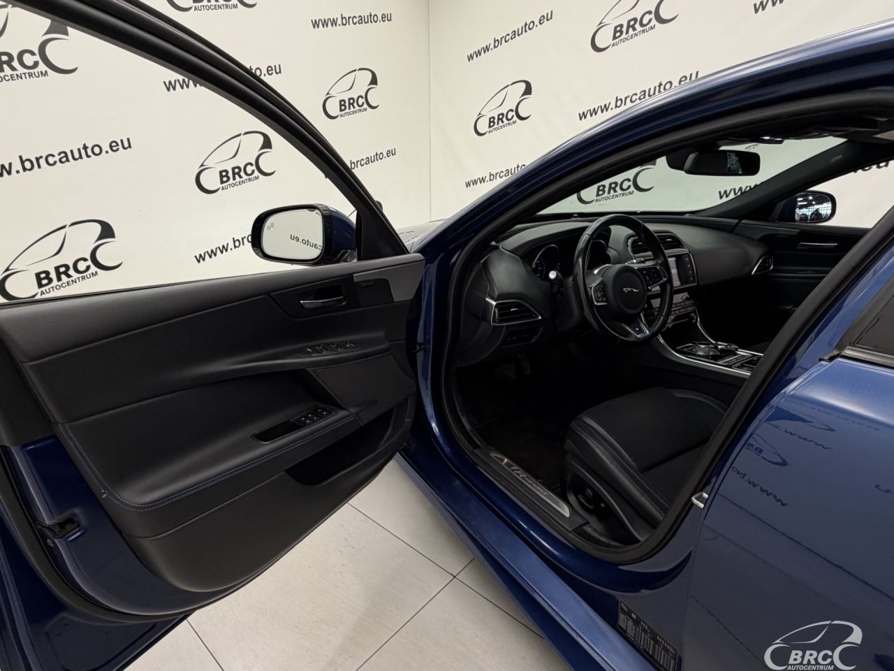 Jaguar XE | 20
