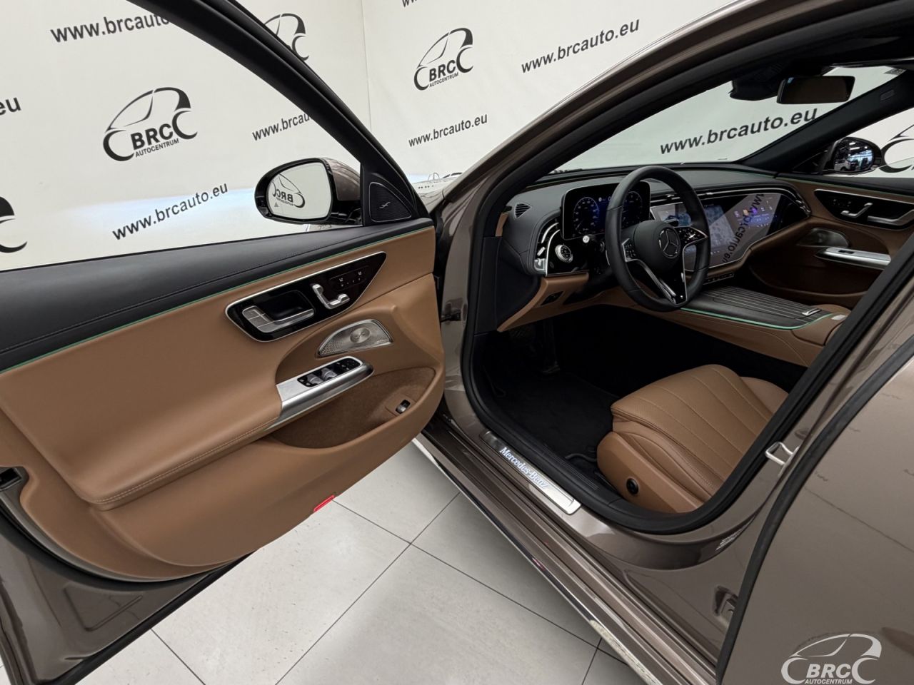 Mercedes-Benz E200 | 21