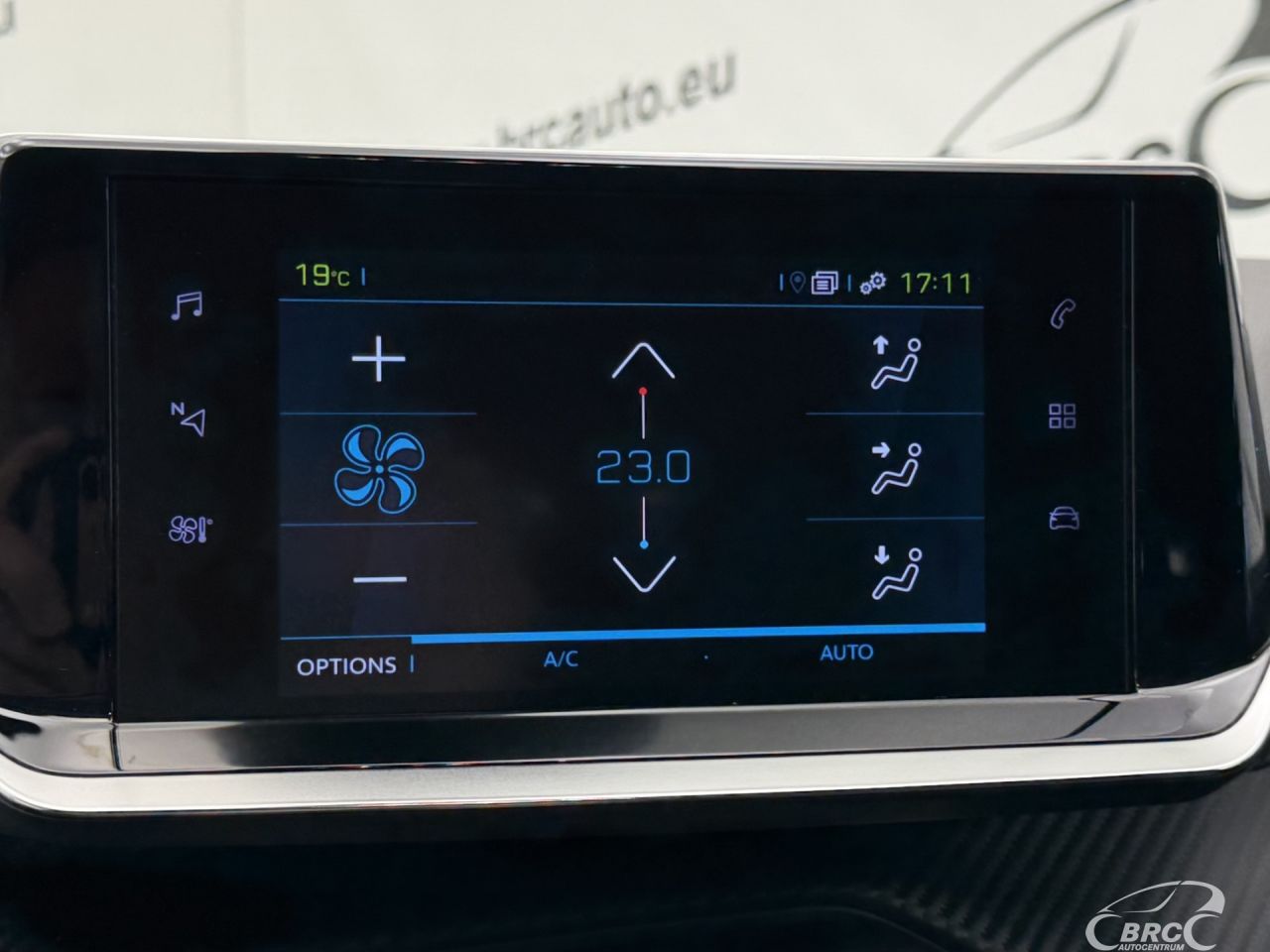 Peugeot 208 | 30