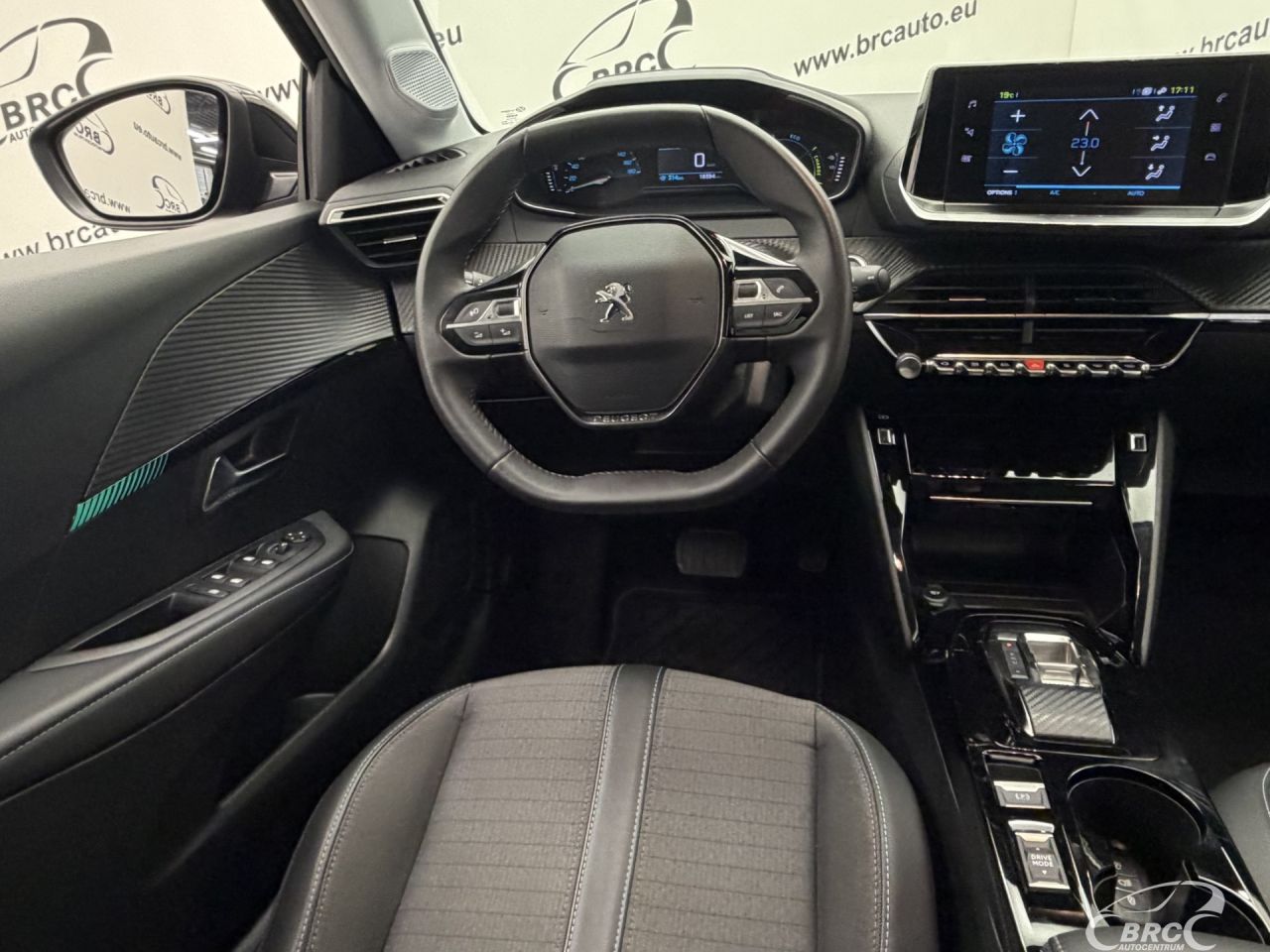 Peugeot 208 | 12