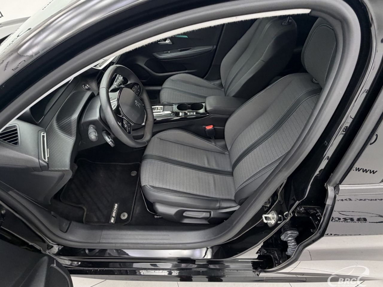 Peugeot 208 | 19