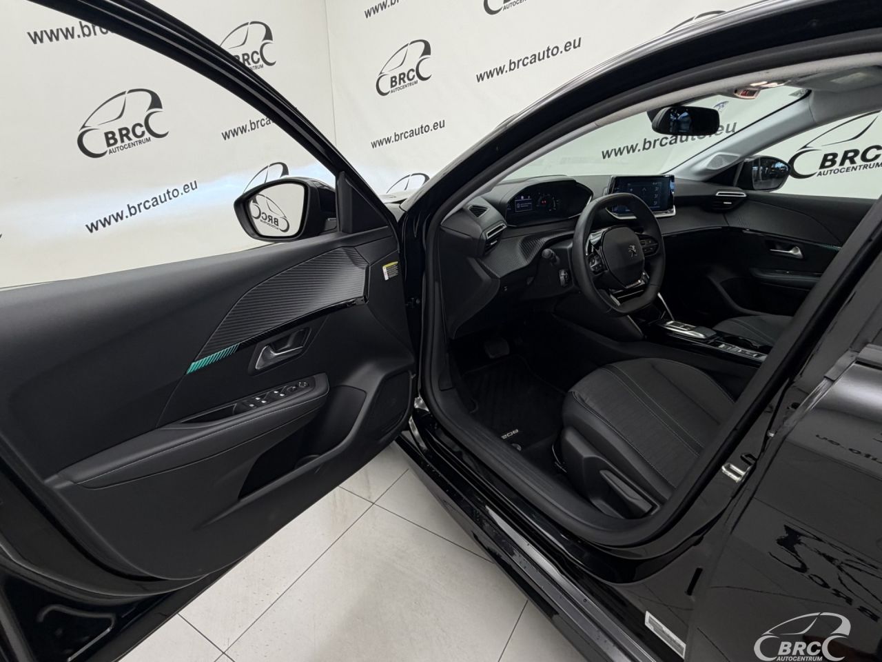 Peugeot 208 | 17
