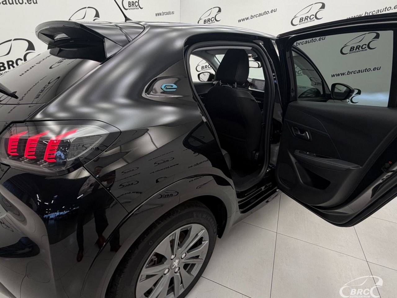 Peugeot 208 | 11
