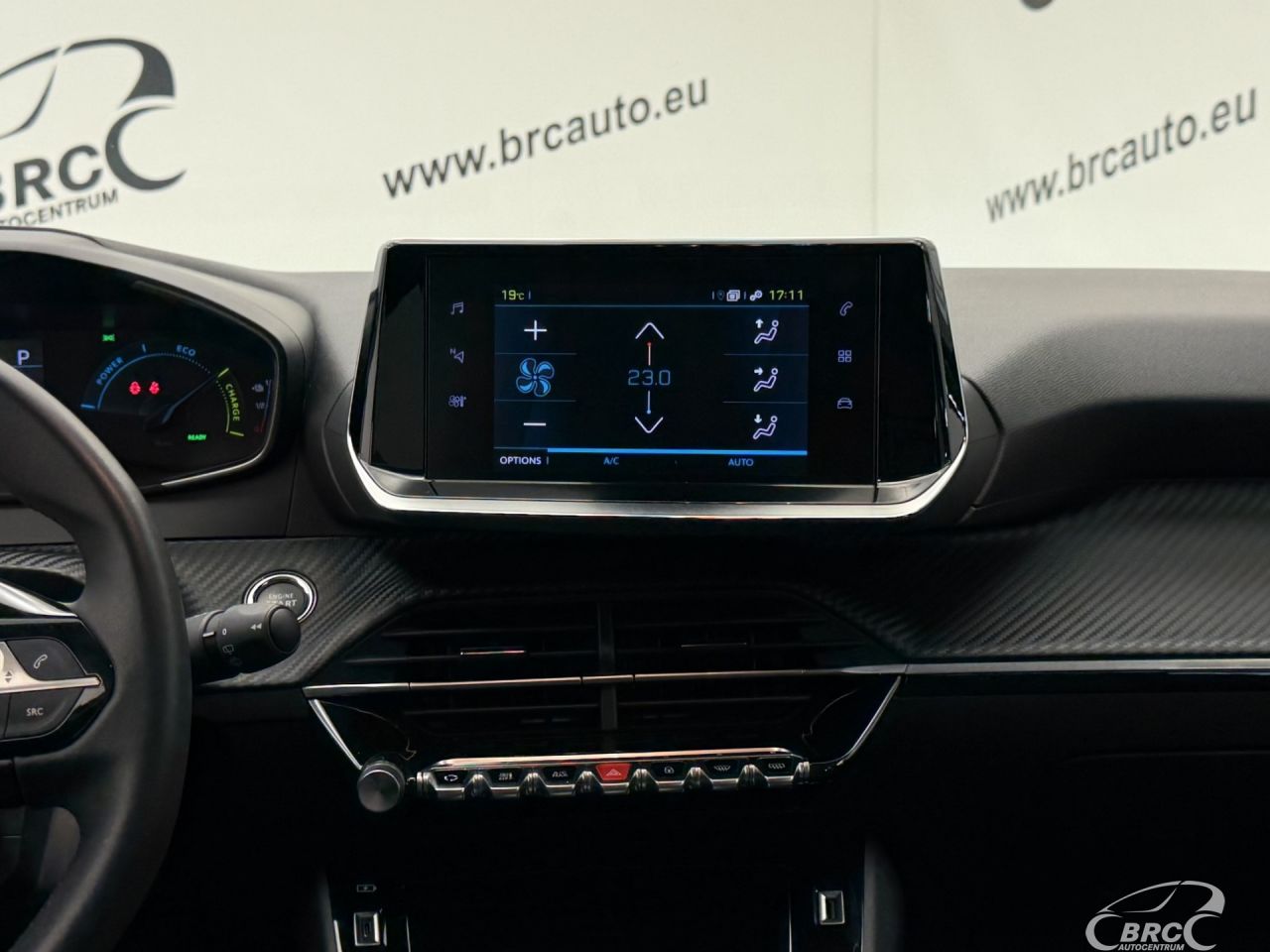 Peugeot 208 | 14