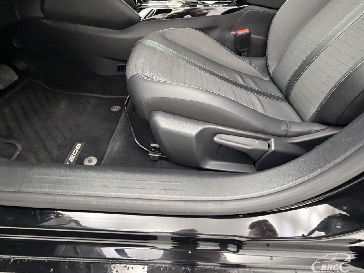Peugeot 208 | 20