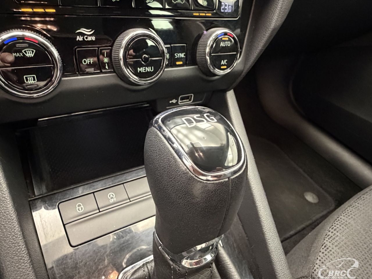 Skoda Octavia | 24