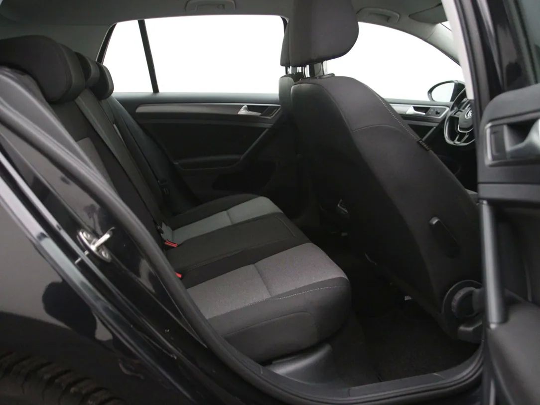 Volkswagen Golf | 14